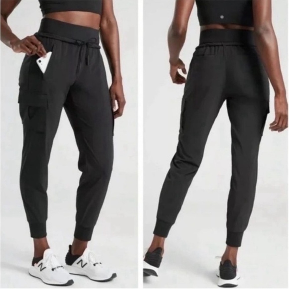 Athleta Sutton joggers pants in black size 2